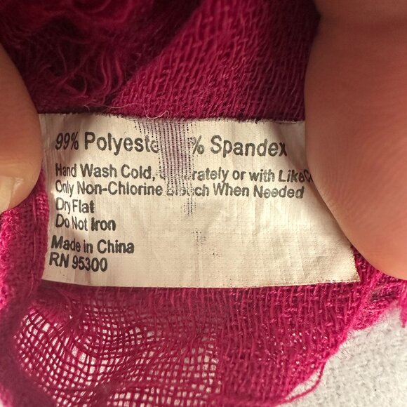Elegant Fuchsia Scarf With Fringe Edge Hand Wash Recommended - Picture 4 of 4